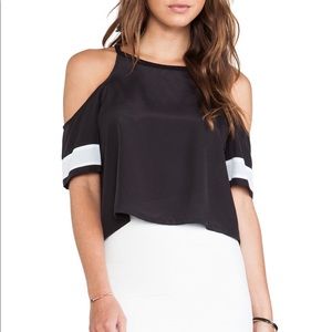 BCBGeneration Open Shoulder Athletic Top S